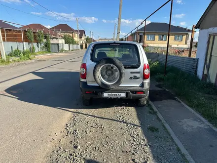 Chevrolet Niva 2011 года за 2 200 000 тг. в Астана – фото 2