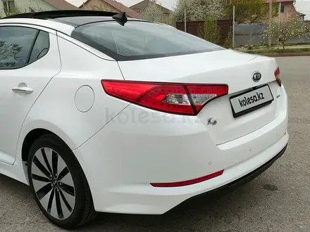 Kia K5 2012 года за 8 000 000 тг. в Алматы – фото 15