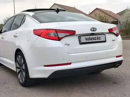 Kia K5 2012 года за 8 000 000 тг. в Алматы – фото 18