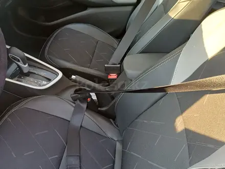 Chevrolet Onix 2025 года за 6 300 000 тг. в Петропавловск – фото 6