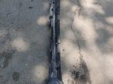 Накладка порога, Toyota Camry. Б/У за 32 867 тг. в Тараз