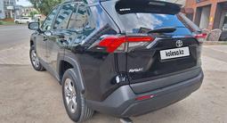 Toyota RAV4 2023 годаүшін16 800 000 тг. в Уральск – фото 4