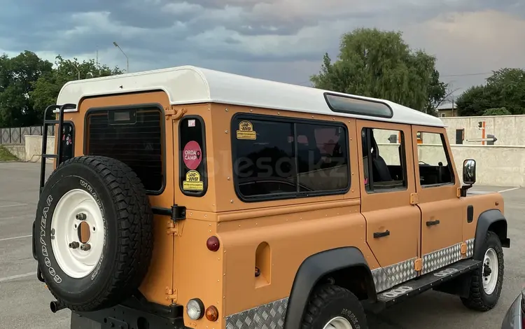 Land Rover Defender 2001 года за 9 000 000 тг. в Алматы