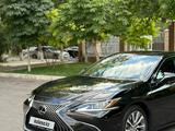 Lexus ES 350 2020 годаfor24 000 000 тг. в Алматы