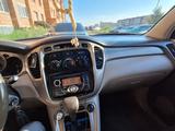 Toyota Highlander 2001 годаүшін7 000 000 тг. в Усть-Каменогорск – фото 2