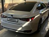 Lexus ES 250 2018 года за 20 000 000 тг. в Алматы – фото 2