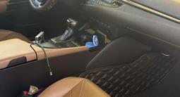 Lexus ES 250 2018 года за 20 000 000 тг. в Алматы – фото 3
