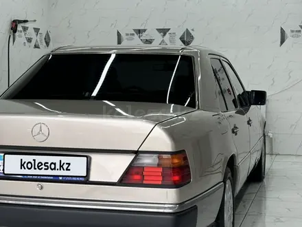 Mercedes-Benz E 230 1991 года за 2 800 000 тг. в Тараз – фото 2