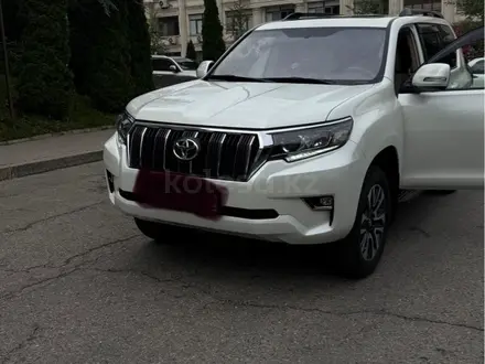 Toyota Land Cruiser Prado 2023 года за 33 500 000 тг. в Алматы – фото 5