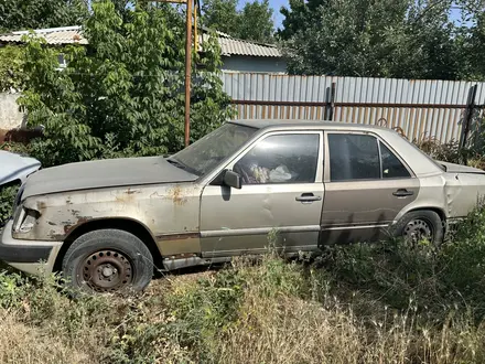 Mercedes-Benz E 230 1988 года за 550 000 тг. в Шымкент – фото 3