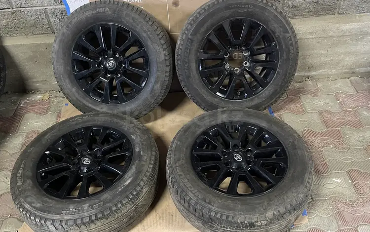 Toyota Prado титановые диски R18 оригинал с резиной за 950 000 тг. в Алматы