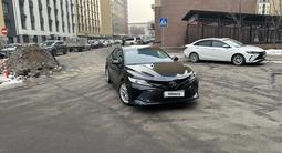 Toyota Camry 2018 года за 14 000 000 тг. в Алматы