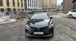 Toyota Camry 2018 года за 14 000 000 тг. в Алматы – фото 2