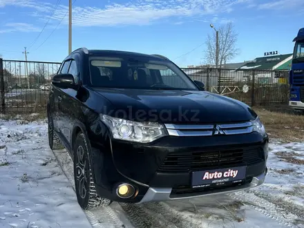 Mitsubishi Outlander 2014 года за 8 400 000 тг. в Кокшетау – фото 2