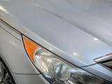 Hyundai Sonata 2013 года за 4 100 000 тг. в Атырау – фото 2