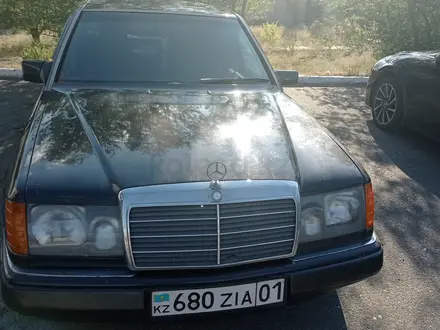 Mercedes-Benz E 200 1992 года за 650 000 тг. в Усть-Каменогорск – фото 5