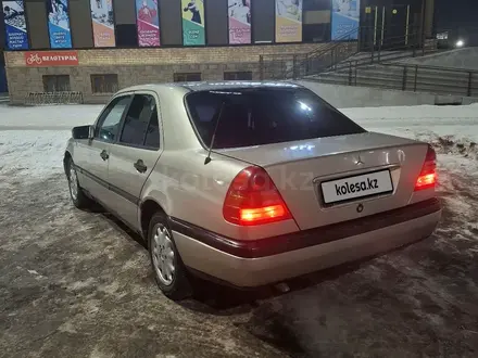 Mercedes-Benz C 200 1993 года за 1 400 000 тг. в Астана – фото 4