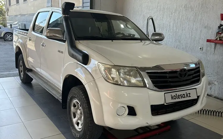 Toyota Hilux 2013 года за 7 200 000 тг. в Актау