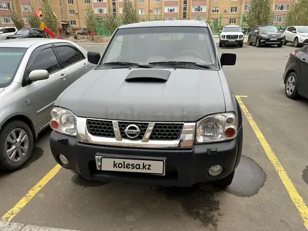 Nissan NP300 2010 года за 3 500 000 тг. в Актобе