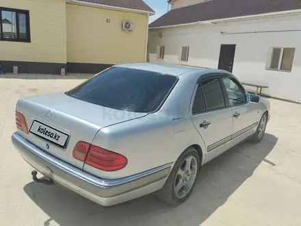 Mercedes-Benz E 280 1996 года за 2 500 000 тг. в Актау