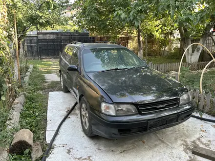 Toyota Caldina 1995 года за 1 400 000 тг. в Алматы – фото 2