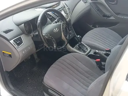 Hyundai Elantra 2014 года за 5 500 000 тг. в Актау – фото 6