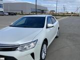 Toyota Camry 2015 года за 12 500 000 тг. в Актобе – фото 5