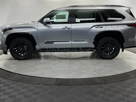 Toyota Sequoia 2026 года за 61 800 000 тг. в Семей – фото 3