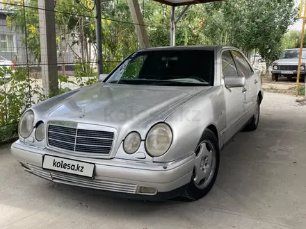 Mercedes-Benz E 280 1996 года за 2 400 000 тг. в Кызылорда – фото 2