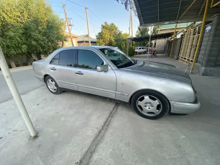 Mercedes-Benz E 280 1996 года за 2 400 000 тг. в Кызылорда – фото 3