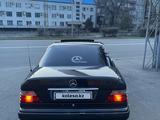 Mercedes-Benz E 220 1993 года за 2 100 000 тг. в Талдыкорган – фото 3