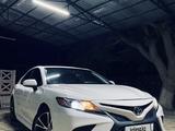 Toyota Camry 2018 года за 9 200 000 тг. в Тараз – фото 2