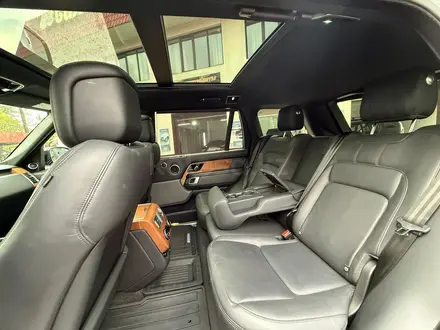 Land Rover Range Rover 2019 года за 23 000 000 тг. в Алматы – фото 24