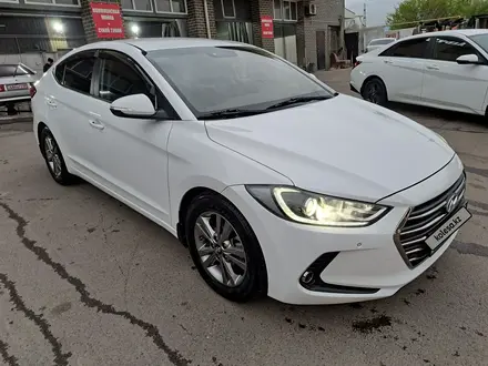 Hyundai Elantra 2019 года за 7 900 000 тг. в Алматы