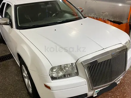 Chrysler 300C 2008 года за 5 500 000 тг. в Караганда – фото 6