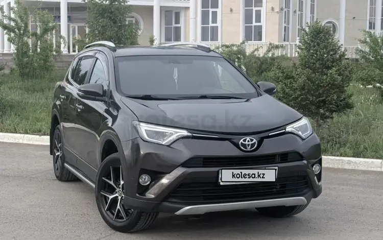 Toyota RAV4 2018 года за 10 500 000 тг. в Уральск