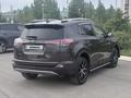 Toyota RAV4 2018 года за 10 500 000 тг. в Уральск – фото 7