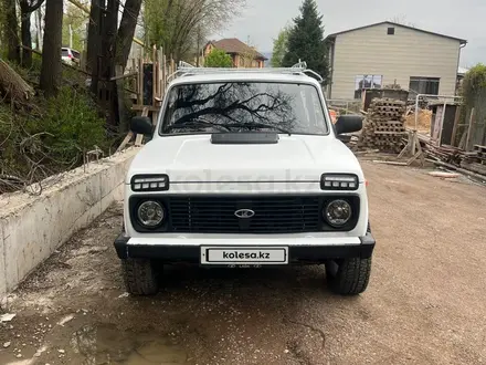 ВАЗ (Lada) Lada 2121 2012 года за 2 500 000 тг. в Алматы – фото 2