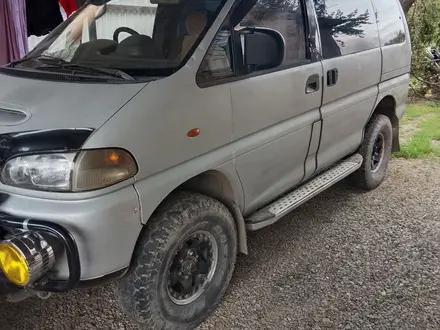 Mitsubishi Delica 1996 года за 1 700 000 тг. в Алматы