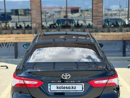 Toyota Camry 2020 года за 13 500 000 тг. в Кульсары – фото 5