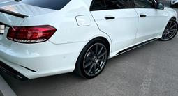Mercedes-Benz E 300 2010 годаүшін8 600 000 тг. в Астана – фото 2