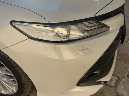 Toyota Camry 2020 года за 17 800 000 тг. в Актау – фото 3