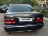 Mercedes-Benz E 320 2001 года за 4 800 000 тг. в Караганда – фото 4
