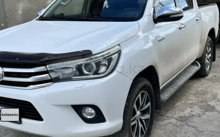 Toyota Hilux 2017 года за 14 500 000 тг. в Аксай