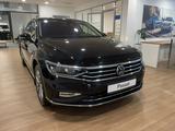 Volkswagen Passat 2022 года за 16 290 000 тг. в Астана – фото 2