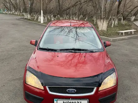 Ford Focus 2006 года за 2 500 000 тг. в Караганда – фото 2