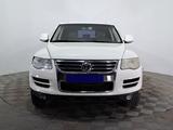 Volkswagen Touareg 2007 года за 5 000 000 тг. в Астана – фото 2