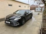 Toyota Camry 2022 года за 17 500 000 тг. в Атырау – фото 3