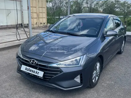 Hyundai Elantra 2019 года за 8 350 000 тг. в Караганда – фото 3