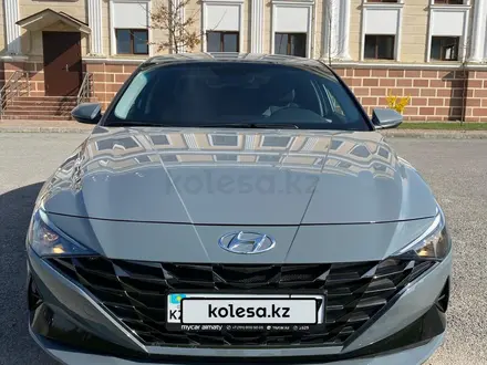 Hyundai Elantra 2021 года за 11 850 000 тг. в Шымкент